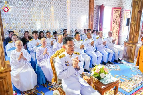 ภาพ No.146667:พิธีต้อนรับสัญญาบัตร พัดยศ ผ้าไตร ในโอกาสที่พระบาทสมเด็จพระเจ้าอยู่หัว ทรงพระกรุณาโปรดพระราชทานสัญญาบัตรตั้งสมณศักดิ์ พระวิมลศาสนวิเทศ (สำรวจ กมโล) เจ้าอาวาสวัดไทยนอร์เวย์ เป็นพระราชาคณะชั้นราช ในราชทินนามที่ “พระราชวชิรศาสนวิเทศ”