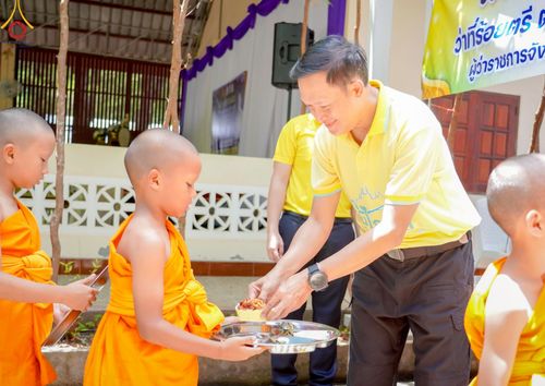 ภาพ No.218158:วันอาทิตย์ที่ 6 เมษายน พ.ศ. 2568 ว่าที่ร้อยตรี ตระกูล โทธรรม ผู้ว่าราชการจังหวัดนราธิวาส เหล่ากาชาดจังหวัดนราธิวาส และเจ้าหน้าที่ข้าราชการทุกภาคส่วน ร่วมถวายภัตตาหารแด่คณะสงฆ์และสามเณรภาคฤดูร้อน ณ ที่พักสงฆ์บ้านร่มเย็น ศูนย์อบรมเยาวชนเมืองนราธิวาส