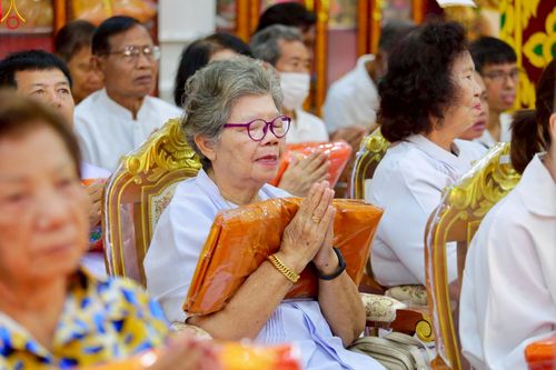 ภาพ No.262011:วันที่ 19 ตุลาคม พ.ศ. 2568 พิธีทอดกฐินสามัคคีทั่วไทย 30,000 วัด โดยคณะศิษยานุศิษย์ บูชาธรรม 81 ปี หลวงพ่อธัมมชโย ณ วัดตะพังทองหลาง ต.เมืองเก่า อ.เมือง จ.สุโขทัย