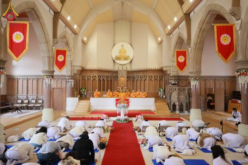 ภาพ No.172143:พิธีทอดกฐิน วัดพระธรรมกายสก็อตแลนด์ บูชาธรรม 80 ปี หลวงพ่อธัมมชโย โดยคณะศิษยานุศิษย์วัดพระธรรมกาย วันที่ 25 ตุลาคม พ.ศ. 2567