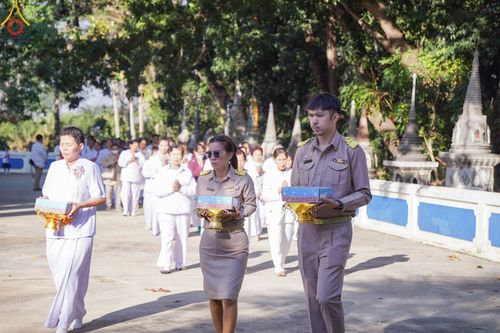 ภาพ No.195176:พิธีทอดผ้าป่าทำนุบำรุงศาสนสถาน ณ วัดพรสวรรค์ ต.หนองบ่อ อ.สองพี่น้อง จ.สุพรรณบุรี ในโครงการธรรมยาตรา กตัญญูบูชา มหาปูชนียาจารย์ พระมงคลเทพมุนี(สด จนฺทสโร) พระผู้ปราบมาร อนุสรณ์สถาน 7 แห่ง ปีที่ 13 วันที่ 13 มกราคม พ.ศ. 2568