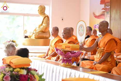 ภาพ No.172755:พิธีทอดกฐิน ศูนย์ปฏิบัติธรรมบ้านแก้วเรือนธรรม อ.เฉลิมพระเกียรติ จ.สระบุรี ในโครงการกฐินสามัคคีทั่วไทย 30,000 วัด บูชาธรรม 80 ปี หลวงพ่อธัมมชโย โดยคณะศิษยานุศิษย์วัดพระธรรมกาย วันที่ 26 ตุลาคม พ.ศ. 2567