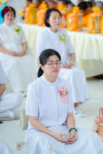 ภาพ No.173999:พิธีทอดกฐิน ศูนย์เบญจธรรม จ.ปทุมธานี ในโครงการกฐินสามัคคีทั่วไทย 30,000 วัด บูชาธรรม 80 ปี หลวงพ่อธัมมชโย โดยคณะศิษยานุศิษย์วัดพระธรรมกาย วันที่ 11 พฤศจิกายน พ.ศ. 2567