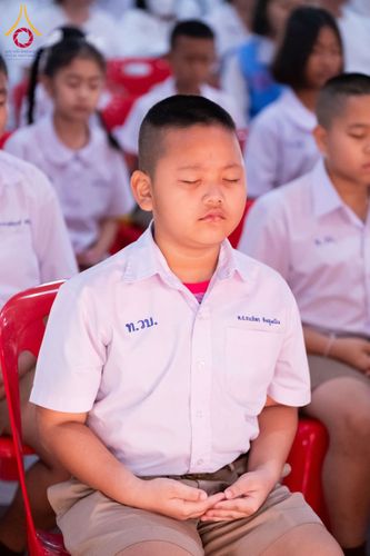 ภาพ No.197421:พิธีทอดผ้าป่าทำนุบำรุงศาสนสถาน ณ วัดโบสถ์(บน) ตำบลบางคูเวียง อำเภอบางกรวย จังหวัดนนทบุรี ในโครงการธรรมยาตรา กตัญญูบูชา มหาปูชนียาจารย์ พระมงคลเทพมุนี(สด จนฺทสโร) พระผู้ปราบมาร อนุสรณ์สถาน 7 แห่ง ปีที่ 13 วันที่ 17 มกราคม พ.ศ. 2568