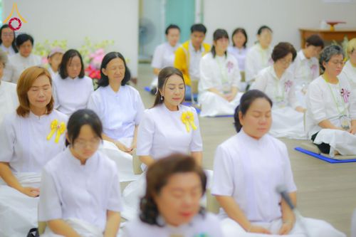 ภาพ No.197531:พิธีถวายสังฆทานคณะสงฆ์ 2 นิกายเชื่อมสัมพันธ์ไทย-เกาหลี วันอาทิตย์ที่ 5 มกราคม พ.ศ. 2568 ณ อาคารชมรมภาวนารักษ์ วัดพระธรรมกาย อำเภอคลองหลวง จังหวัดปทุมธานี