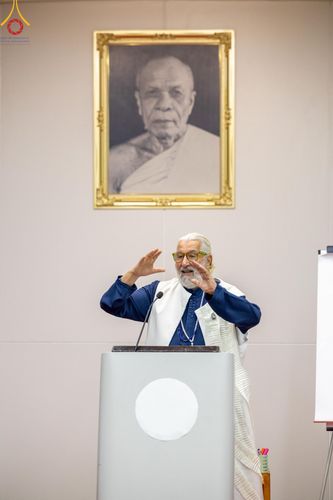 ภาพ No.63398:การสัมมนา World Peace Inner Peace : Lord Buddha 's Social Doctrine to resolve Global Issues ณ อาคาร 100 ปี คุณยายอาจารย์ฯ วัดพระธรรมกาย วันพฤหัสบดี ที่ 25 เมษายน พ.ศ. 2567