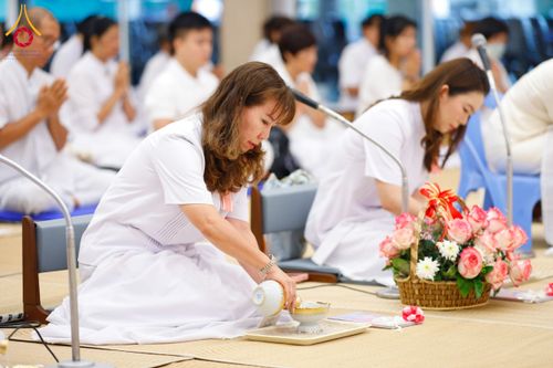 ภาพ No.128119:พิธีถวายภัตตาหารเป็นสังฆทาน แด่คณะพระธรรมยาตราฯ ในโครงการธรรมยาตราอัญเชิญพระบรมสารีริกธาตุ  ประดิษฐาน ณ มหารัตนเจดีย์สิริปทุมสวรรค์ อ.บางกล่ำ จ.สงขลา วันที่ 10 มีนาคม พ.ศ. 2567