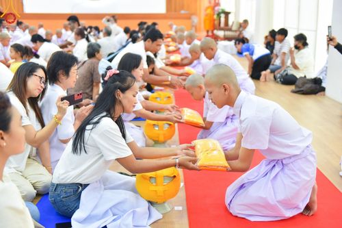 ภาพ No.133324:พิธีบรรพชาสามเณร ในโครงการบรรพชาสามเณร ฟื้นฟูพระพุทธศาสนาทั่วไทย ณ ศูนย์ปฏิบัติธรรมจันทบุรี วันพุธที่ 3 เมษายน พ.ศ. 2567