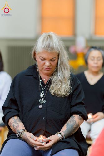 ภาพ No.232641:วันเสาร์ที่ 5 กรกฎาคม พ.ศ. 2568 Candlelight meditation & Vigil พิธีจุดเทียนให้สว่าง สู่ทางสงบ ณ วัดพระธรรมกายนอร์ธสวีเดน