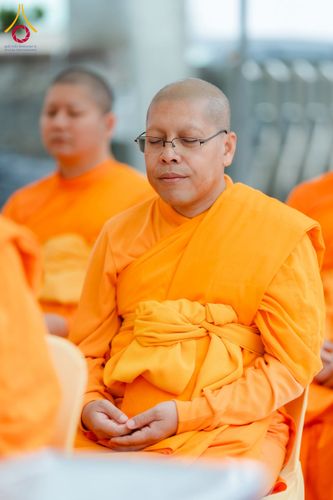 ภาพ No.220858:วันที่ 13 เมษายน พ.ศ. 2568 พิธีโปรยรัตนชาติปฐมเริ่มสถาปนาเจดีย์ และ พิธีเปิดหมู่บ้านปฏิบัติธรรม เพื่อการบรรลุธรรม ณ วัดป่าธรรมกายนานาชาติโทชิหงิ  ประเทศญี่ปุ่น