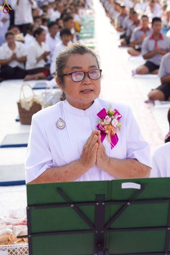 ภาพ No.229825:วันพฤหัสบดีที่ 26 มิถุนายน พ.ศ. 2568 พิธีตักบาตรพระ 1,165 รูป ฉลองก่อตั้งเมืองวานรนิวาส ครบรอบ 164 ปี ณ ถนนวานรนิวาส-อากาศอำนวย อ.วานรนิวาส จ.สกลนคร