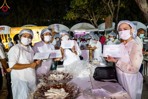 ภาพ No.110664:พิธีถวายภัตตาหารเป็นสังฆทาน แด่คณะพระธรรมยาตราฯ ในโครงการธรรมยาตรากตัญญูบูชา มหาปูชนียาจารย์ พระมงคลเทพมุนี(สด จนฺทสโร) พระผู้ปราบมาร อนุสรณ์สถาน 7 แห่ง ปีที่ 12 วันที่ 12 มกราคม พ.ศ. 2567 ณ อนุสรณ์สถานมหาวิหารพระมงคลเทพมุนี(โลตัสแลนด์) อ.สองพี่น้อง จ.สุ