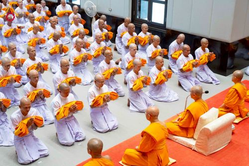 ภาพ No.277702:วันเสาร์ที่ 6 ธันวาคม พ.ศ. 2568 พิธีบรรพชาอุปสมบทและพิธีถวายบาตร โครงการอุปสมบทบูชาธรรมมหาปูชนียาจารย์ ประจำปี พ.ศ.2568 โครงการบวชพระนานาชาติ AEC และ WAB รุ่น CEO (นักบริหาร) รุ่นที่ 5 ณ มหาธรรมกายเจดีย์ วัดพระธรรมกาย