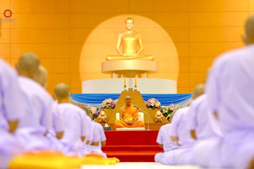 ภาพ No.101637:พิธีขอบรรพชา, พิธีขอสรณคมน์และศีล, พิธีถวายบาตร ในโครงการอุปสมบทหมู่ รุ่นบูชาธรรมมหาปูชนียาจารย์ ณ วัดพระธรรมกาย วันที่ 9 ธันวาคม พ.ศ. 2566