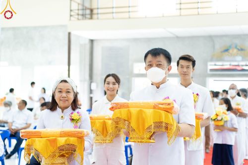 ภาพ No.86023:งานบุญครบรอบ 12 ปี ณ ศูนย์อบรมเยาวชนนครปฐม วันเสาร์ ที่ 19 สิงหาคม พ.ศ. 2566 พิธีทอดผ้าป่าบำรุงศูนย์ และพิธีเจริญพระพุทธมนต์ ฉลองหอฉันคุณยายฯ ประธานสงฆ์  พระมหาคมสัน  ธมฺมาสนฺโน ประธานบุญพิธี กัลฯสุนทรินทร์  จันทนา และคณะเจ้าภาพจังหวัดนครปฐม