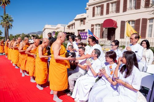 ภาพ No.259286:วันอาทิตย์ที่ 12 ตุลาคม พ.ศ. 2568 พิธีทอดกฐินบรมจักรพรรดิ สร้างอุโบสถ 82 ปี บูชาธรรมหลวงพ่อธัมมชโย ณ วัดพระธรรมกายแคลิฟอร์เนีย ประเทศสหรัฐอเมริกา 