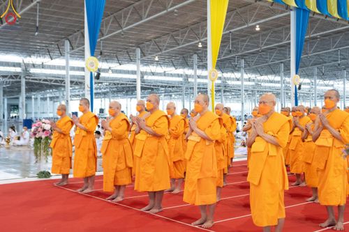 ภาพ No.102773:พิธีรับมอบต้นสมบัติจักรพรรดิ เพื่องานเผยแผ่พระพุทธศาสนาวิชชาธรรมกายไปทั่วโลก แด่ศูนย์ส่งเสริมศีลธรรมทั่วโลก 224 แห่ง วันอาทิตย์ที่ 17 ธันวาคม พ.ศ. 2566 ณ สภาธรรมกายสากล วัดพระธรรมกาย