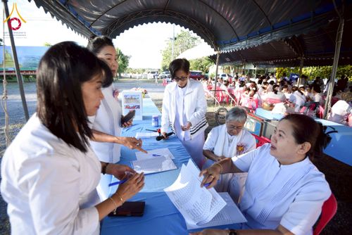 ภาพ No.278070:วันเสาร์ที่ 6 ธันวาคม พ.ศ. 2568 พิธีเวียนประทักษิณ ขอขมามอบผ้าไตร บรรพชาอุปสมบทหมู่ธรรมทายาท จำนวน 53 รูป โครงการอุปสมบทหมู่ รุ่นบูชาธรรมมหาปูชนียาจารย์ ประจำปี 2568 จังหวัดสระบุรี