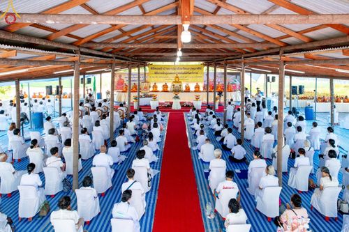 ภาพ No.144503:3 Bigboon 1.พิธีทอดผ้าป่าสถาปนาสังฆรัตนะปทุมเจดีย์ 2.พิธีประดิษฐานดอกบัวอนันต์นิรันดร์กาล 3.พิธีถวายมหาสังฆทานแด่คณะสงฆ์ทุกวัดในจังหวัดปัตตานี ณ ศูนย์อบรมเยาวชนจังหวัดปัตตานี วันอาทิตย์ที่ 14 กรกฎาคม พ.ศ. 2567