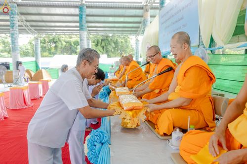ภาพ No.249359:วันที่ 28 กันยายน พ.ศ. 2568 พิธีทอดผ้าป่าแผ่นบันมงคลมหาเศรษฐี อาคาร 80 ปี หลวงพ่อธัมมชโย ณ ศูนย์ปฏิบัติธรรมวิหารแดง ต.เจริญธรรม อ.วิหารแดง จ.สระบุรี