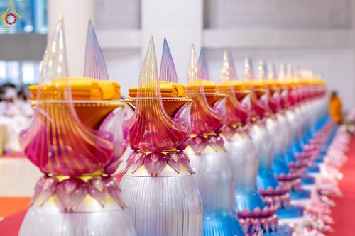 ภาพ No.159943:พิธีปฎิบัติธรรม , พิธีสักการะพระมงคลเทพมุนี (สด จนฺทสโร) พระผู้ปราบมาร ณ สภาธรรมกายสากล วัดพระธรรมกาย วันพฤหัสบดีที่ 10 ตุลาคม พ.ศ. 2567