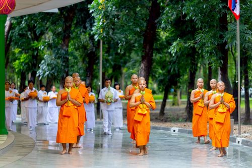 ภาพ No.227336:วันเสาร์ที่ 31 พฤษภาคม พ.ศ. 2568 พิธีเวียนประทักษิณรอบพระอุโบสถ ในพิธีอุปสมบท สามเณรเตรียม DCI รุ่นที่ 22 ณ อุโบสถพระไตรปิฎก วัดพระธรรมกาย