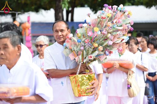 ภาพ No.166412:พิธีทอดกฐิน ณ ศูนย์ปฏิบัติธรรมสระบุรี ในโครงการกฐินสามัคคีทั่วไทย 30,000 วัด บูชาธรรม 80 ปี หลวงพ่อธัมมชโย โดยคณะศิษยานุศิษย์วัดพระธรรมกาย วันที่ 20 ตุลาคม พ.ศ. 2567