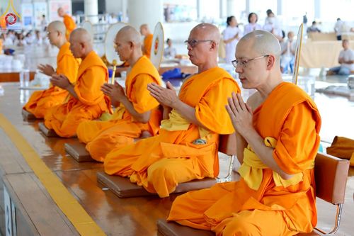 ภาพ No.213244:วันศุกร์ที่ 28 มีนาคม พ.ศ. 2568 (วันพระ แรม 15 ค่ำ เดือน 4) พิธีบุพเปตพลี ครั้งที่ 161 ร่วมอุทิศบุญแด่หมู่ญาติที่ล่วงลับไปแล้ว และสืบทอดอายุพระพุทธศาสนา ณ หอฉันคุณยายอาจารย์ฯ วัดพระธรรมกาย