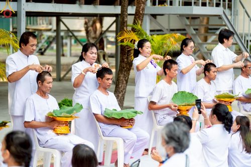 ภาพ No.216662:วันอาทิตย์ที่ 6 เมษายน พ.ศ. 2568 พิธีตัดปอยผม และปลงผมนาคธรรมทายาท โครงการบวชบูชาธรรม81ปี หลวงพ่อธัมมชโย โครงการ 1 และ 2 โครงการนานาชาติ AEC&WAB รุ่น CEO (ผู้บริหาร) รุ่นที่4 ณ หมู่บ้านบรรลุธรรม วัดพระธรรมกาย