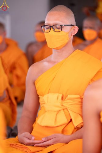 ภาพ No.118965:คณะพุทธบุตรธรรมยาตราร่วมปฏิบัติธรรม และถ่ายภาพหมู่ประวัติศาสตร์ ในโครงการธรรมยาตราฯ ปีที่ 12  วันที่ 25 มกราคม พ.ศ. 2567  ณ อาคารธรรมยาตรา กตัญญูบูชามหาปูชนียาจารย์  ตรงข้ามวัดปากน้ำภาษีเจริญ จ.กรุงเทพมหานคร