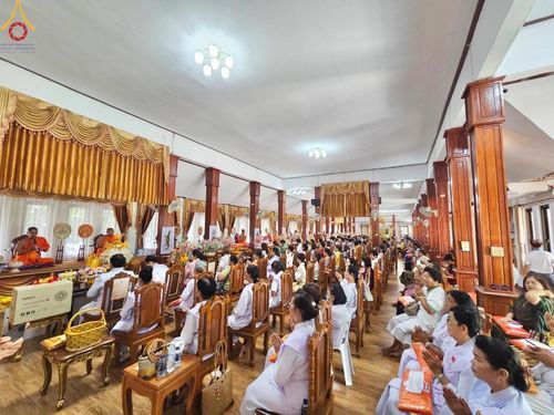 ภาพ No.169687:พิธีทอดกฐิน ณ วัดตระพังทอง ตำบลเมืองเก่า อำเภอเมือง จังหวัดสุโขทัย (มีอายุเก่าแก่ 741ปี) ในโครงการกฐินสามัคคีทั่วไทย 30,000 วัด บูชาธรรม 80 ปี หลวงพ่อธัมมชโย โดยคณะศิษยานุศิษย์วัดพระธรรมกาย วันที่ 26 ตุลาคม พ.ศ. 2567