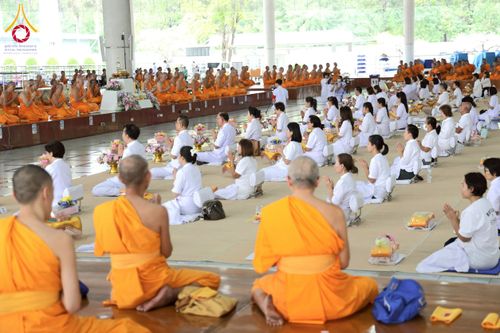 ภาพ No.214720:วันเสาร์ที่ 5 เมษายน พ.ศ. 2568 พิธีถวายภัตตาหารเมนูสวรรค์ "เพื่อการบรรลุธรรม" ณ หอฉันคุณยายอาจารย์ฯ วัดพระธรรมกาย