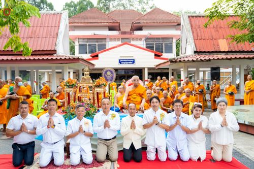ภาพ No.87286:พิธีถวายสังฆทาน 323 วัด 4 จังหวัดชายแดนภาคใต้  ปีที่ 19 ครั้งที่ 165 พิธีมอบกองทุนหนุนแรงใจช่วยครูใต้  ปีที่ 16 ครั้งที่ 130 และพิธีทำบุญอุทิศส่วนกุศลให้ผู้วายชนม์ ณ วัดพุทธภูมิ อ.เมือง จ.ยะลา วันเสาร์ที่ 9 กันยายน พ.ศ. 2566