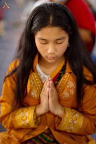 ภาพ No.76530:คณะสงฆ์และสามเณรบังกลาเทศ ปฎิบัติธรรมและจุดโคมประทีปถวายเป็นพุทธบูชา วันที่ 17 กุมภาพันธ์ พ.ศ. 2566