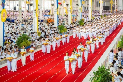 ภาพ No.277456:วันอาทิตย์ต้นเดือนที่ 7 ธันวาคม พ.ศ.2568 พิธีทอดผ้าป่าต้นสมบัติจักรพรรดิ ณ สภาธรรมกายสากล วัดพระธรรมกาย