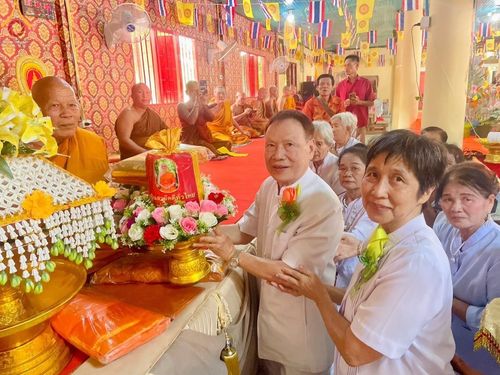 ภาพ No.164480:พิธีทอดกฐิน ณ วัดโนนสมบูรณ์ จ.ปราจีนบุรี ในโครงการกฐินสามัคคีทั่วไทย 30,000 วัด บูชาธรรม 80 ปี หลวงพ่อธัมมชโย โดย คณะศิษยานุศิษย์วัดพระธรรมกาย วันที่ 20 ตุลาคม พ.ศ. 2567