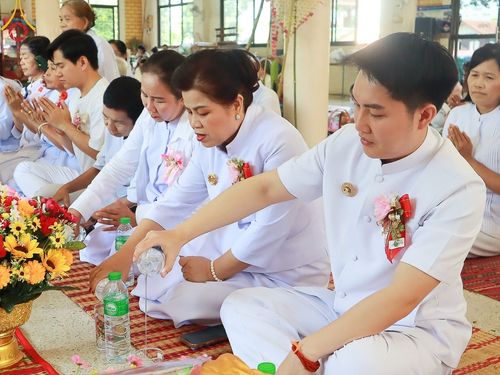 ภาพ No.169046:พิธีทอดกฐิน ณ วัดสว่างโพนตาล จ.อุดรธานี ในโครงการกฐินสามัคคีทั่วไทย 30,000 วัด บูชาธรรม 80 ปี หลวงพ่อธัมมชโย โดยคณะศิษยานุศิษย์วัดพระธรรมกาย วันที่ 24 ตุลาคม พ.ศ. 2567