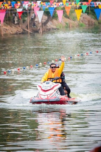 ภาพ No.123822:ขบวนพาเหรดเรือในพิธีเปิดโครงการแข่งขันเรือพาย อบต.คลองสาม ประจำปี พ.ศ. 2567 วันเสาร์ที่ 17 กุมภาพันธ์ พ.ศ. 2567