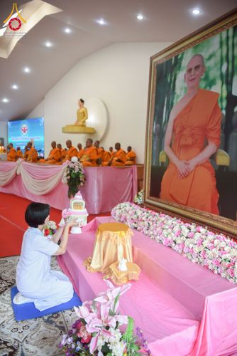 ภาพ No.225835:วันอาทิตย์ที่ 18 พฤษภาคม พ.ศ. 2568 ศูนย์ปฏิบัติธรรมสระบุรี ได้จัดพิธีทอดผ้าป่าฟื้นฟูพระพุทธศาสนา และพิธีมอบใบประกาศนียบัตรเชิดชูเกียรติผู้นำรถ ที่ทำหน้าที่จัดรถเพื่อพาสาธุชนไปร่วมงานวันที่ 22 เมษายน ที่ผ่านมา