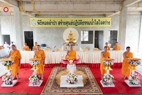 ภาพ No.157190:พิธีทอดผ้าป่าติดตั้งอิฐมวลเบาและฝ้าเพดาน ณ ศูนย์ปฏิบัติธรรมน้ำใสใจสว่าง บางกอกน้อย กรุงเทพมหานคร วันเสาร์ที่ 14 กันยายน พ.ศ. 2567