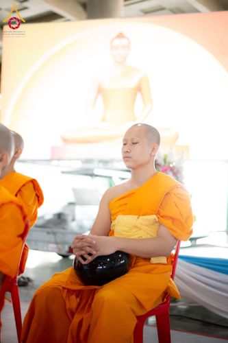 ภาพ No.145634:พิธีตักบาตรโครงการบรรพชาสามเณร โรงเรียนนานาชาติ รุ่นที่ 13 ณ มหารัตนวิหารคด 9 วัดพระธรรมกาย วันเสาร์ที่ 20 กรกฎาคม พ.ศ. 2567