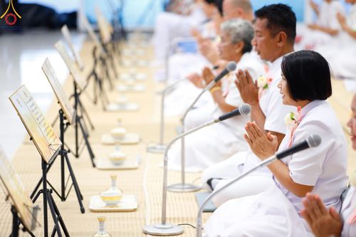 ภาพ No.127808:พิธีถวายภัตตาหารเป็นสังฆทาน แด่คณะพระธรรมยาตราฯ ในโครงการธรรมยาตราอัญเชิญพระบรมสารีริกธาตุ ประดิษฐาน ณ มหารัตนเจดีย์สิริปทุมสวรรค์ อ.บางกล่ำ จ.สงขลา วันที่ 9 มีนาคม พ.ศ. 2567