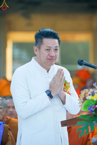 ภาพ No.103815:พิธีตักบาตรพระ 1,000 รูป ครั้งที่ 7 ถวายเป็นพุทธบูชา เพื่อช่วยเหลือคณะสงฆ์ 323 วัด 4 จังหวัดชายแดนภาคใต้ และถวายแด่คณะสงฆ์จังหวัดพิษณุโลก ณ ลานธรรมธุดงคสถานพิษณุโลก อ.วังทอง จ.พิษณุโลก วันที่ 24 ธันวาคม พ.ศ. 2566