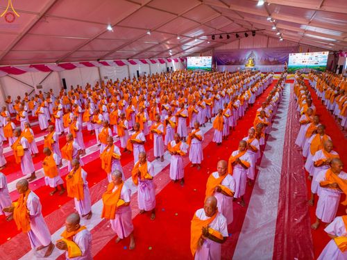 ภาพ No.103232:พิธีบรรพชา พิธีขอศีลและนิสัย ธรรมทายาทชาวอินโดนีเซียกว่า 1,000 คน ณ มหาเจดีย์บุโรพุทโธ ประเทศอินโดนีเซีย ในวันที่ 19 ธันวาคม พ.ศ. 2566