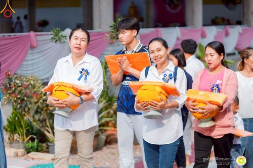 ภาพ No.215927:วันพฤหัสบดีที่ 3 เมษายน พ.ศ. 2568 พิธีบรรพชาสามเณร ภาคฤดูร้อน รุ่นที่ 15  บูชาธรรมหลวงพ่อธัมมชโย 81 ปี 81 รูป ณ ศูนย์ปฏิบัติธรรมสวนผึ้ง จ.ราชบุรี