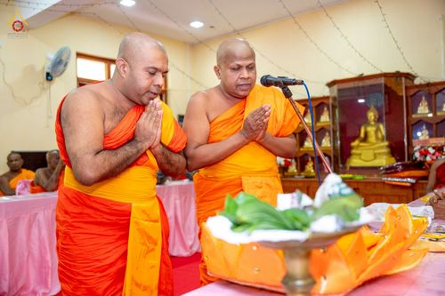 ภาพ No.264452:วันที่ 23 ตุลาคม พ.ศ. 2568 พิธีทอดกฐินสมทบ วัดกัลยาณมิตรต่างประเทศ  บูชาธรรม 81 ปี หลวงพ่อธัมมชโย  ณ วัดศรีอโรคา รามายา , วัดศรีธรรมราชา , วัดเปรดีปะกันเด วิหารายา ในเมืองมาตะเล ประเทศศรีลังกา 