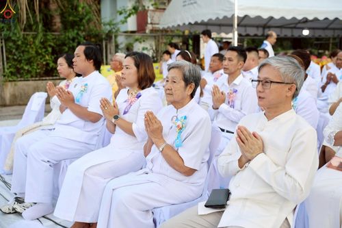 ภาพ No.235127:วันอาทิตย์ที่ 27 กรกฎาคม พ.ศ. 2568 พิธีตักบาตรพระ1,000 รูป ทำบุญเมืองพัทลุง ประธานสงฆ์ พระปริยัติวชิโรดม  เจ้าคณะจังหวัดพัทลุง ประธานฆราวาส นายรัฐศาสตร์ ชิดชู  ผู้ว่าราชการจังหวัดพัทลุง