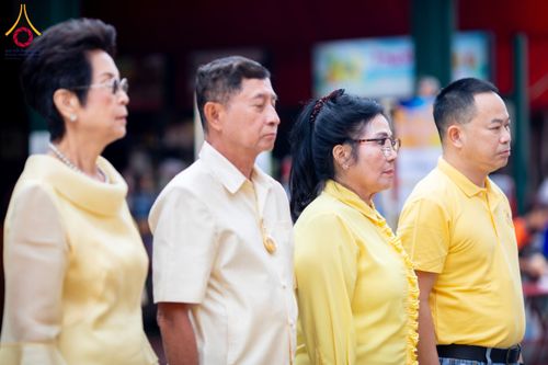 ภาพ No.180263:พิธีทำบุญตักบาตร ข้าวสารอาหารแห้ง แด่คณะสงฆ์ 99 รูป เนื่องในวันพ่อแห่งชาติ ปีที่ 50 ณ ศูนย์การค้าตลาดรังสิต ซ.รังสิต-ปทุมธานี 5 วันที่ 5 ธันวาคม พ.ศ. 2567