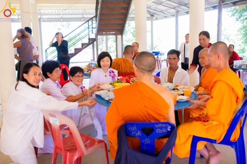 ภาพ No.167237:พิธีทอดกฐิน ณ วัดจำปาทอง อ.บ้านเขว้า จ.ชัยภูมิ ในโครงการกฐินสามัคคีทั่วไทย 30,000 วัด บูชาธรรม 80 ปี หลวงพ่อธัมมชโย โดยคณะศิษยานุศิษย์วัดพระธรรมกาย วันที่ 24 ตุลาคม พ.ศ. 2567