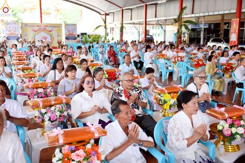 ภาพ No.252569:วันที่ 11 ตุลาคม พ.ศ. 2568 พิธีทอดกฐินสามัคคีทั่วไทย 30,000 วัด โดยคณะศิษยานุศิษย์ บูชาธรรม 81 ปี หลวงพ่อธัมมชโย ณ วัดมงคลพุกการาม ต. คลองสี่  อ.คลองหลวง จ.ปทุมธานี